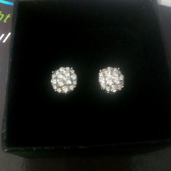 Solid 925 sterling silver cz cluster earri… - Picture 2 of 6